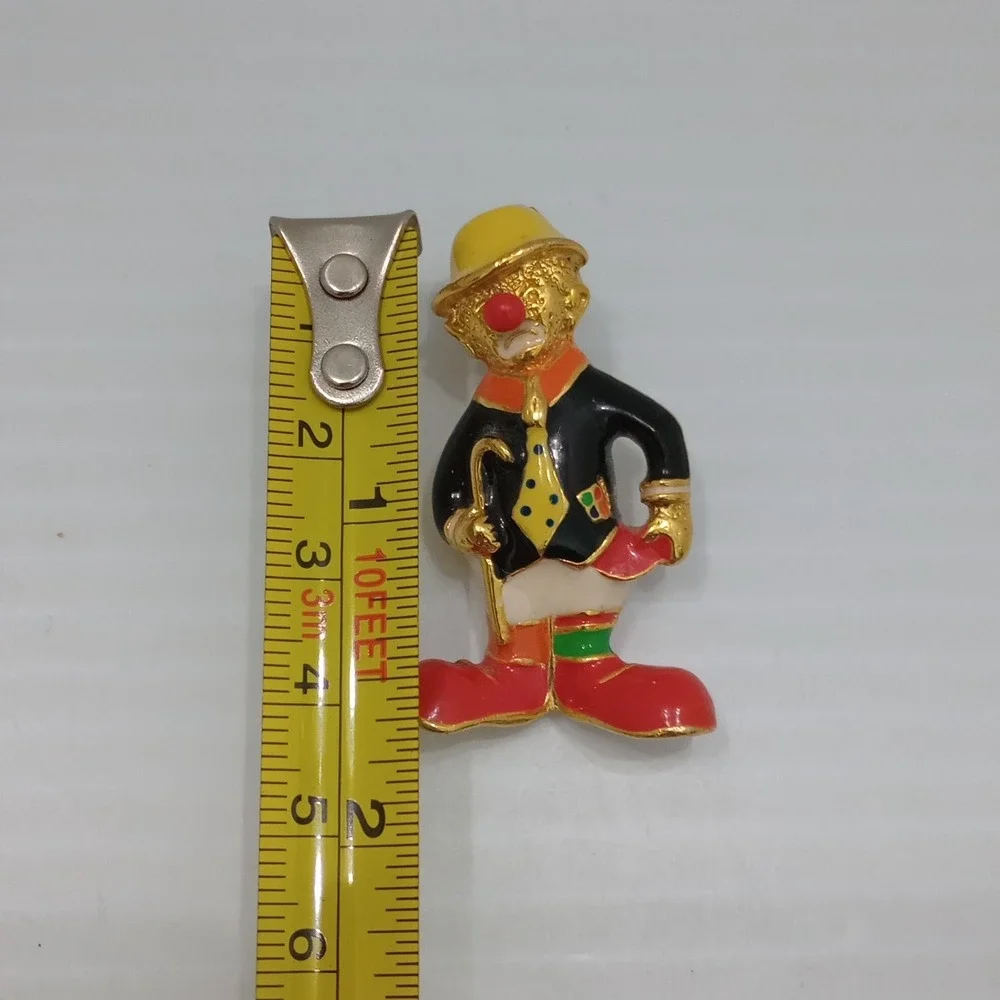 Vintage Clown Brooch Enamel Gold Tone Figural Circus Pin 1 1/2 Inch